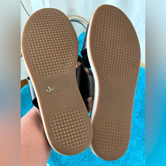 Cole Haan's Grand Series Mira Crossband Sandals, Black Leather Womens Sz 7b - Picture 4 of 9